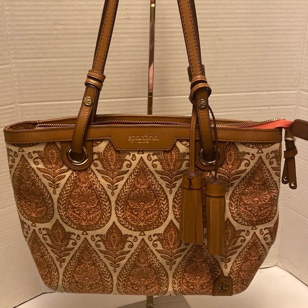 GUC. Spartina 449 island tote.